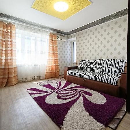Home On Gagarina โครโปนิตสกี ภายนอก รูปภาพ